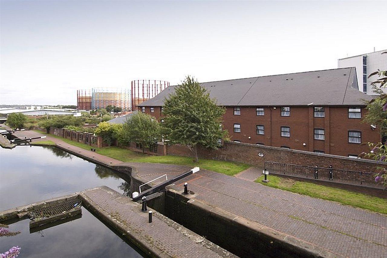 Premier Inn Birmingham City - Aston Exterior photo