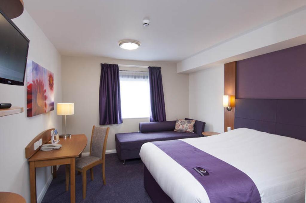 Premier Inn Birmingham City - Aston Exterior photo