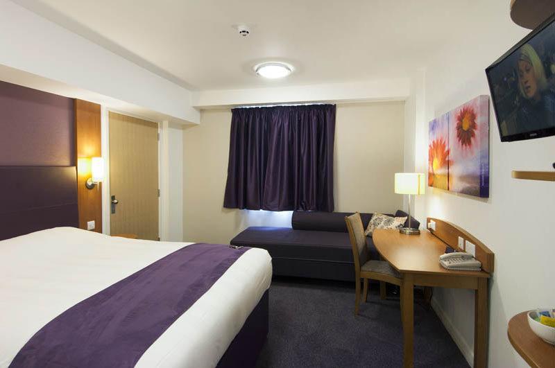 Premier Inn Birmingham City - Aston Exterior photo
